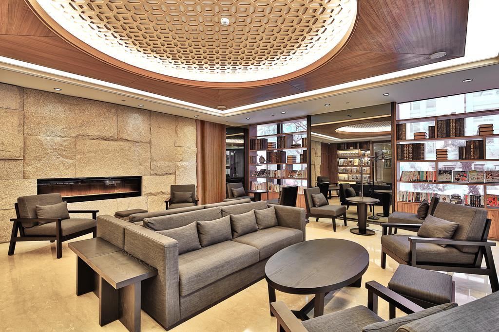 Queena Plaza Hotel Тайнань Екстер'єр фото