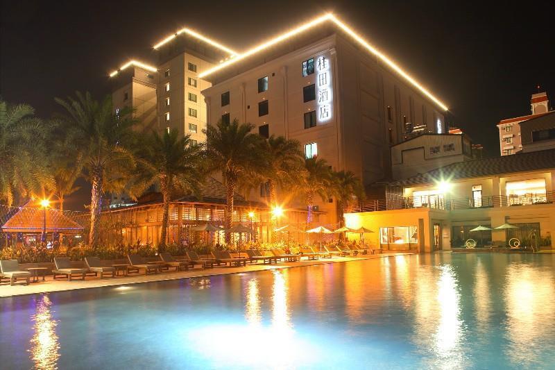 Queena Plaza Hotel Тайнань Екстер'єр фото
