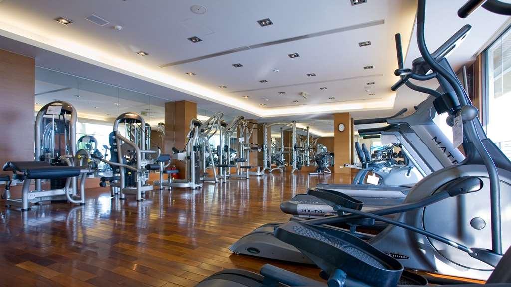 Queena Plaza Hotel Тайнань Зручності фото